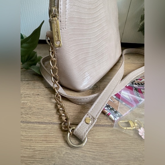 Betsey Johnson Margie Crossbody Tan Purse - Earth Tone Bag - Picture 8 of 8